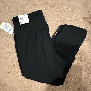 NWT Old Navy Active Mesh Detail Legging